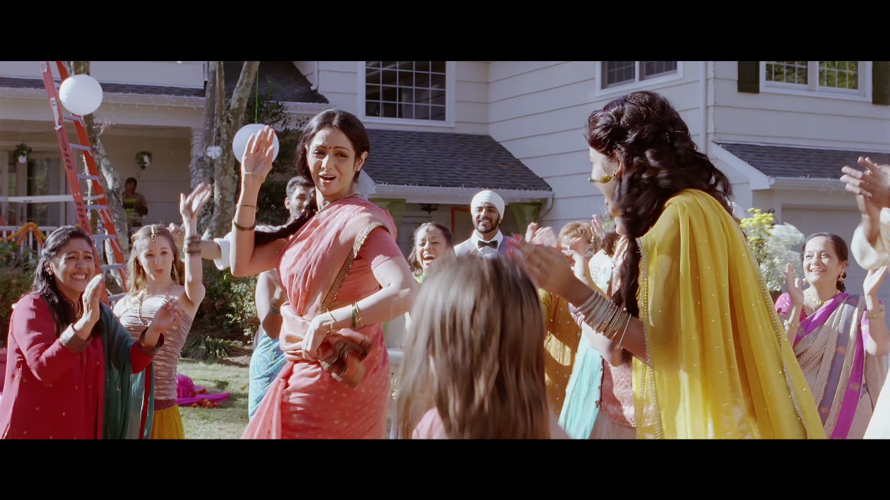 English Vinglish (2012) ZEE5 WEB-DL Hindi 2160p 10bit HEVC DDP 5.1 ESub.mkv.0004